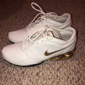 Men’s white Nike shoes